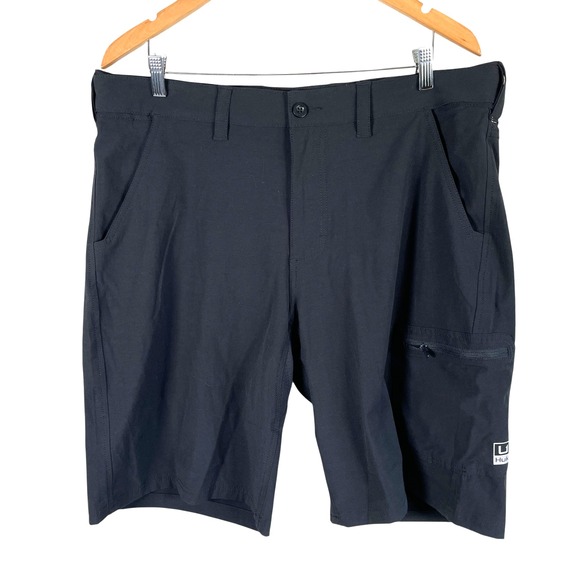 New Huk Mens Next Level 10.5 Shorts XL Black Vented Wicking Breathable Cargo $65 - Picture 1 of 5